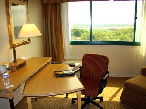 Holiday Inn Pittsburgh-International Airport Hotel